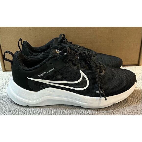 Nike womens Downshifter 12 - Picture 2 of 7